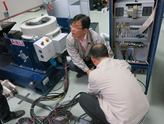 Electrodynamics Vibration Shaker Testing Machine for Shock and Vibration Test